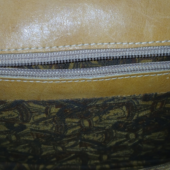 Tan Leather Crossbody Bag - Picture 6 of 8